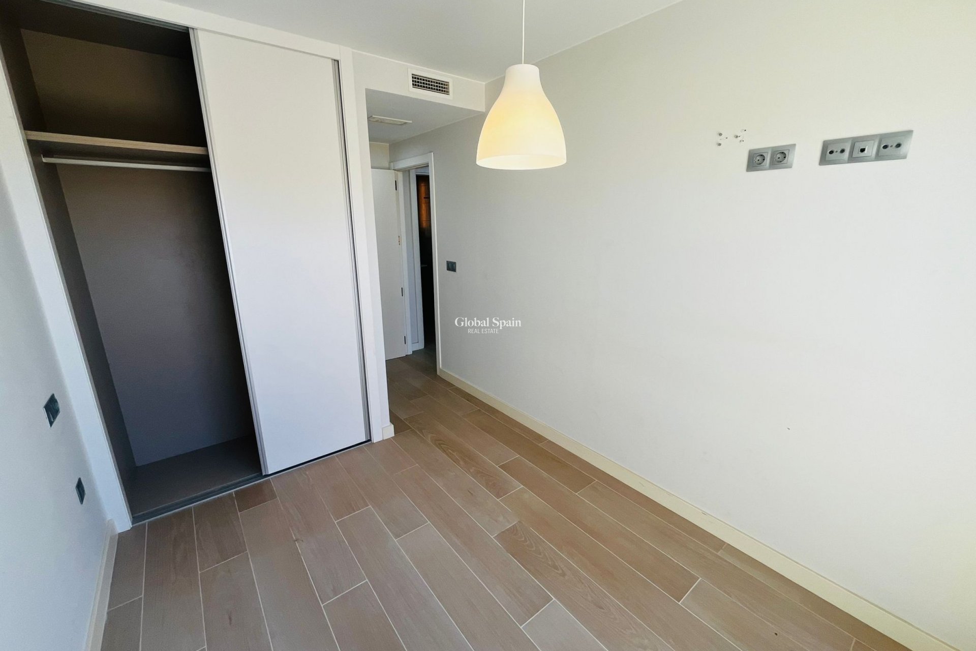Resale - APARTMENT -
PLAYA HONDA - Costa Calida