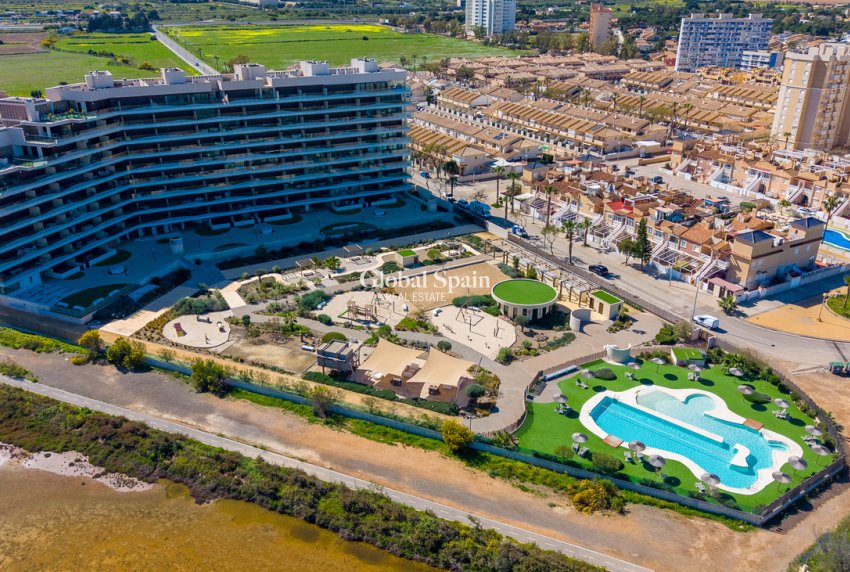 Resale - APARTMENT -
PLAYA HONDA - Costa Calida