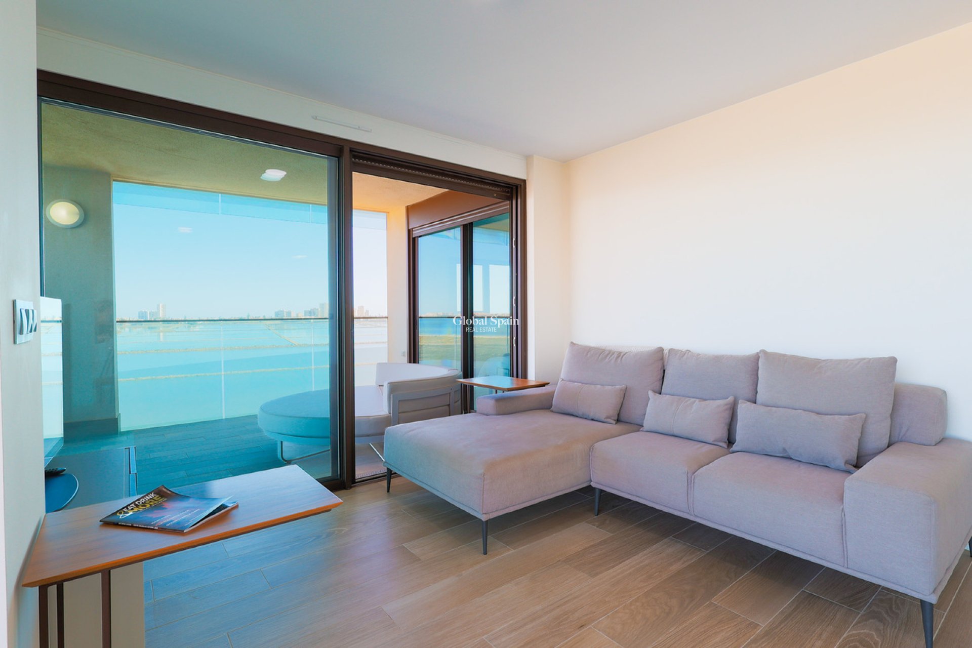Resale - APARTMENT -
PLAYA HONDA - Costa Calida