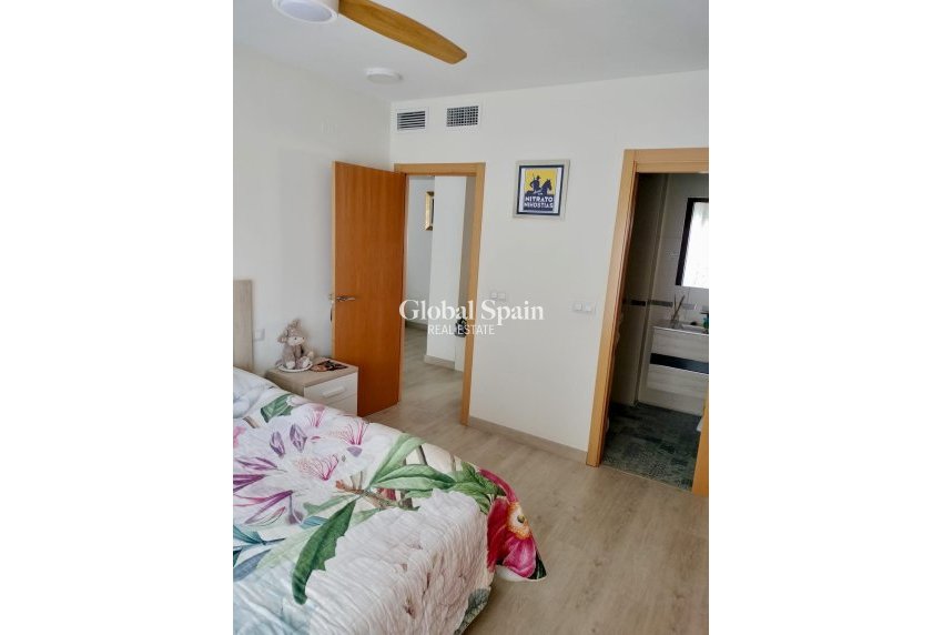 Resale - APARTMENT -
PUERTO DE MAZARRÓN - Centro