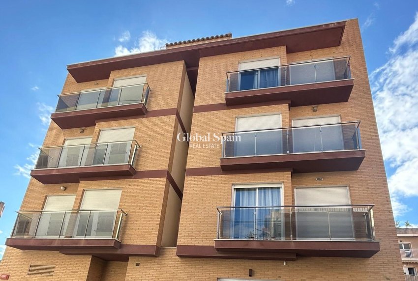 Resale - APARTMENT -
PUERTO DE MAZARRÓN - Centro