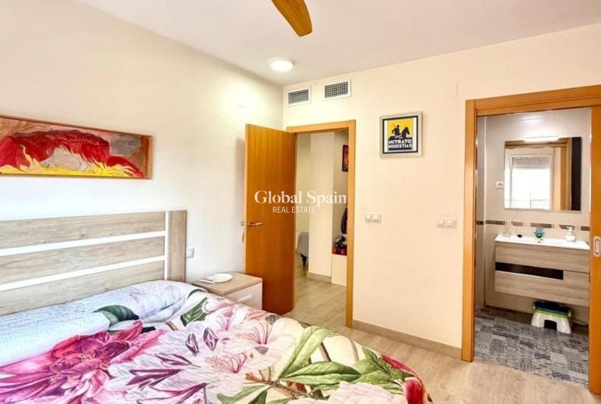 Resale - APARTMENT -
PUERTO DE MAZARRÓN - Centro