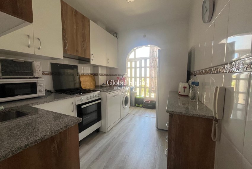 Resale - APARTMENT -
PUERTO DE MAZARRÓN - Centro