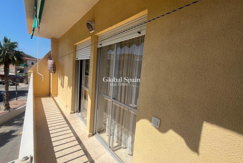 Resale - APARTMENT -
PUERTO DE MAZARRÓN - Centro