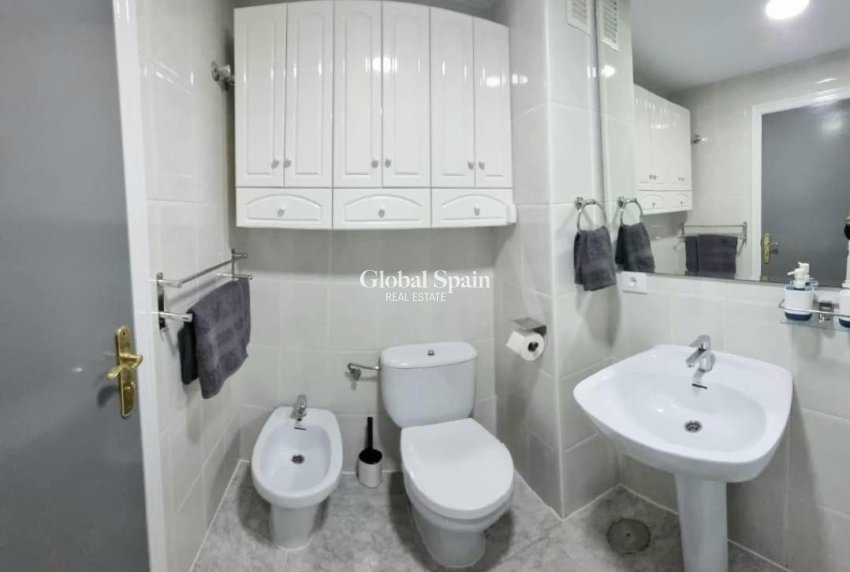 Resale - APARTMENT -
PUERTO DE MAZARRÓN - Paseo