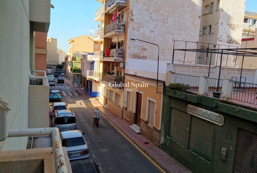 Resale - APARTMENT -
PUERTO DE MAZARRÓN - Paseo