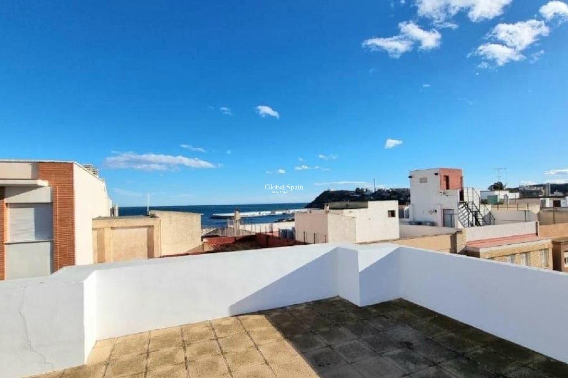 Resale - APARTMENT -
PUERTO DE MAZARRÓN - Paseo
