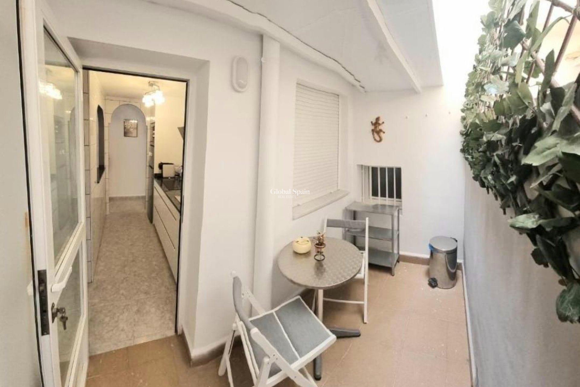 Resale - APARTMENT -
PUERTO DE MAZARRÓN - Paseo