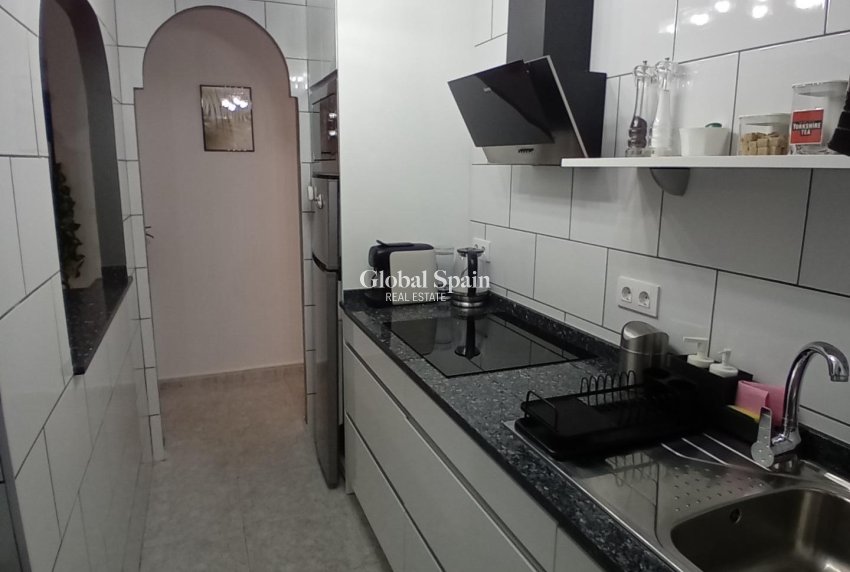 Resale - APARTMENT -
PUERTO DE MAZARRÓN - Paseo