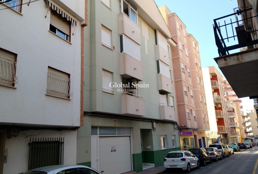 Resale - APARTMENT -
PUERTO DE MAZARRÓN - Paseo