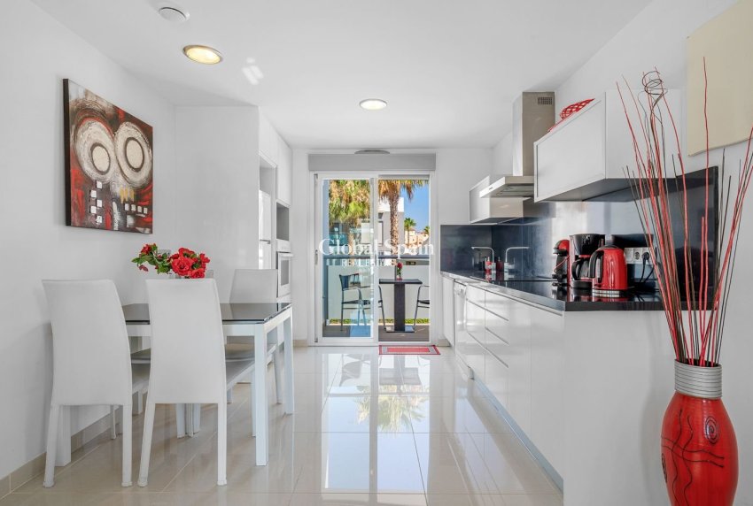 Resale - APARTMENT -
PUNTA PRIMA - Costa Blanca