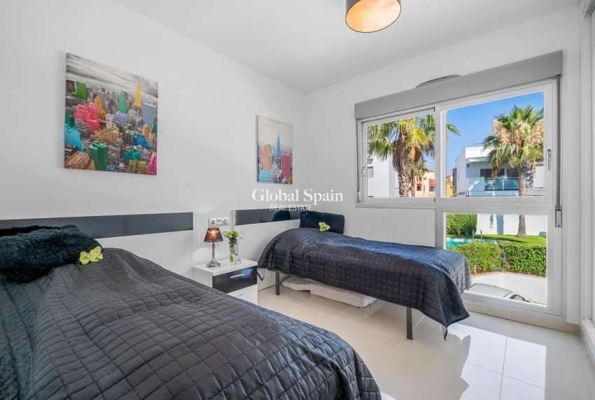 Resale - APARTMENT -
PUNTA PRIMA - Costa Blanca