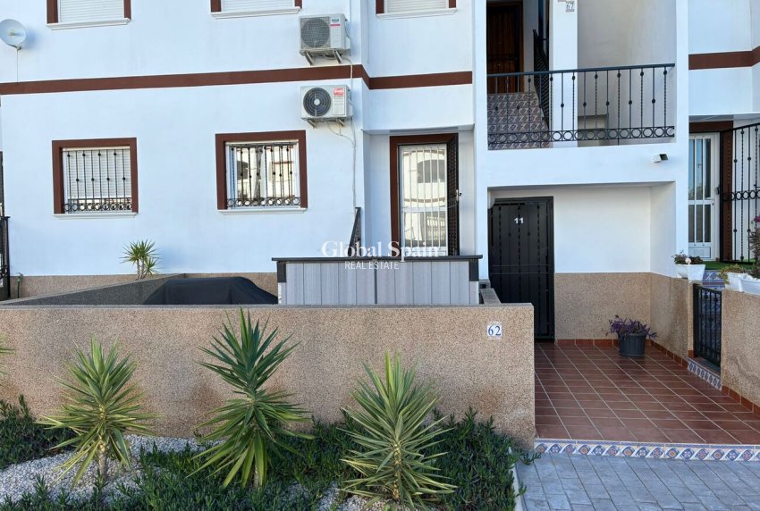 Resale - APARTMENT -
PUNTA PRIMA - Costa Blanca
