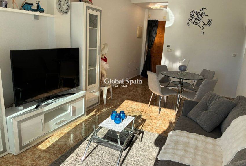 Resale - APARTMENT -
PUNTA PRIMA - Costa Blanca