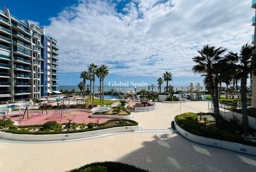 Resale - APARTMENT -
PUNTA PRIMA - Costa Blanca