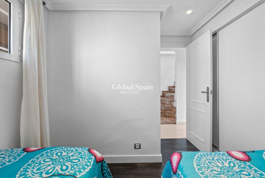 Resale - APARTMENT -
PUNTA PRIMA - Costa Blanca