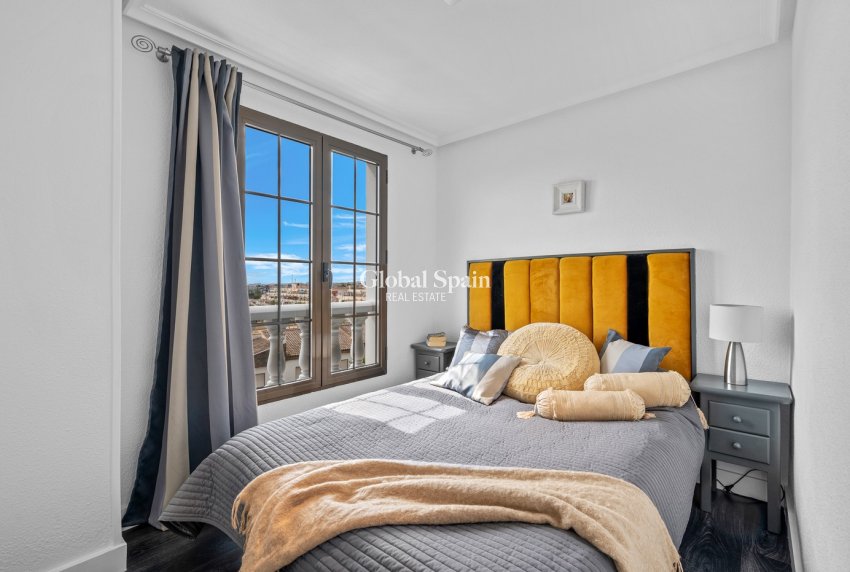 Resale - APARTMENT -
PUNTA PRIMA - Costa Blanca