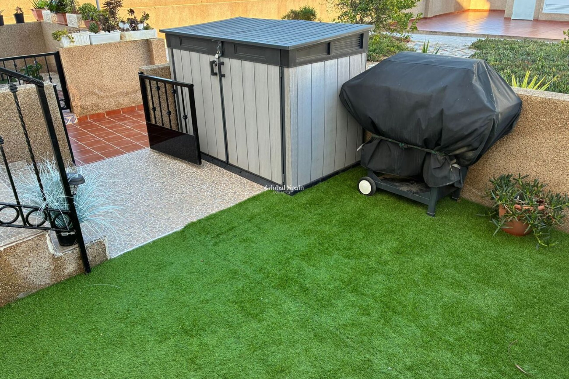 Resale - APARTMENT -
PUNTA PRIMA - Costa Blanca