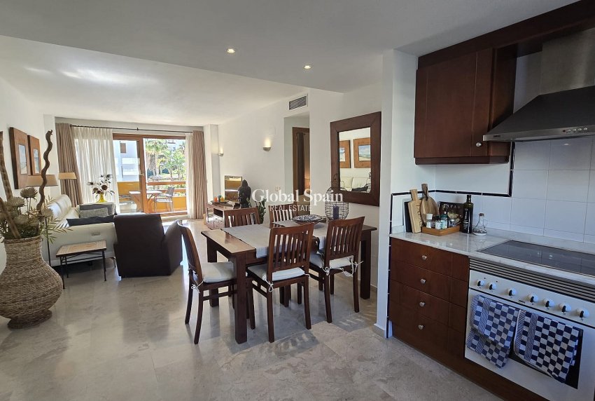 Resale - APARTMENT -
PUNTA PRIMA - Costa Blanca