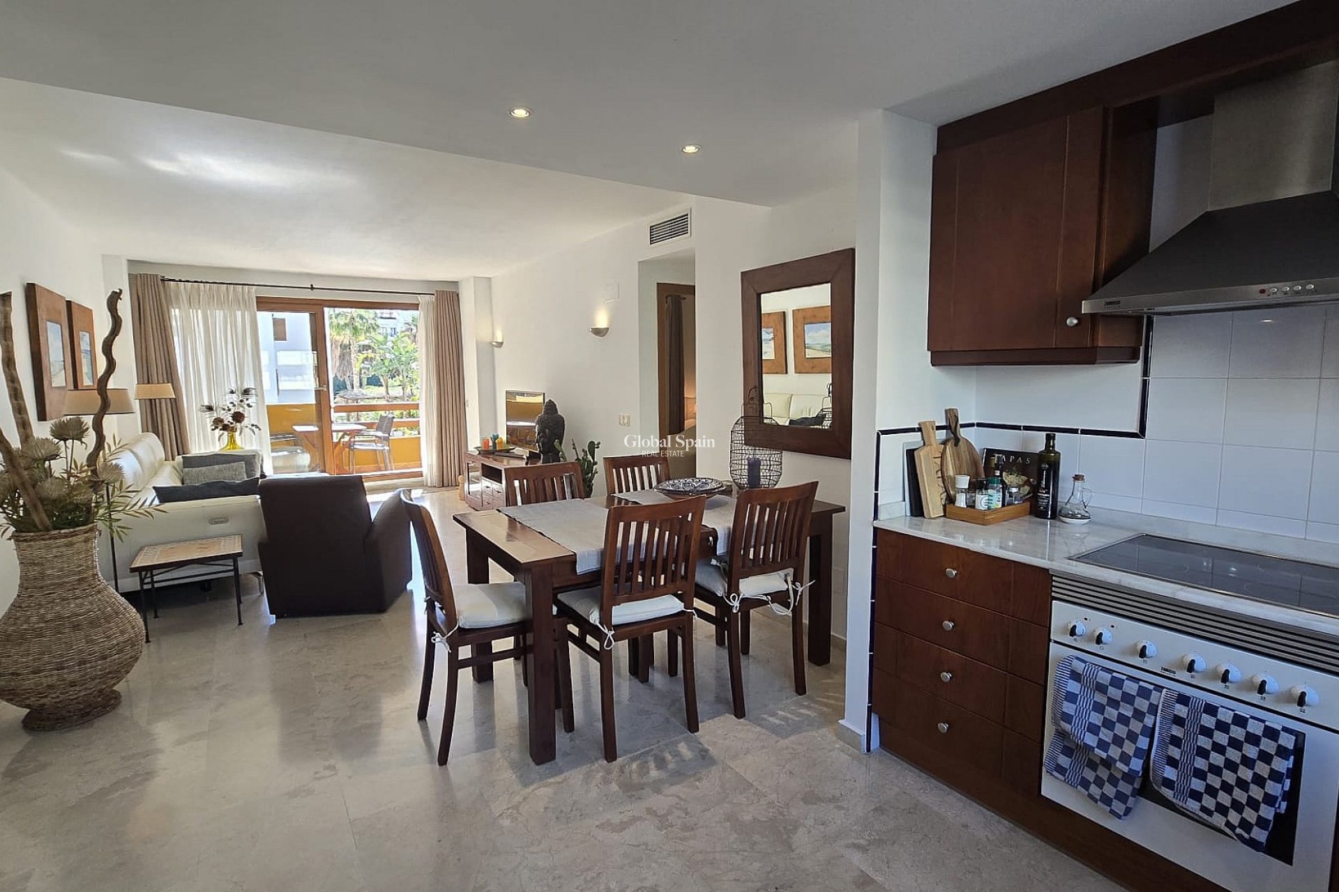 Resale - APARTMENT -
PUNTA PRIMA - Costa Blanca