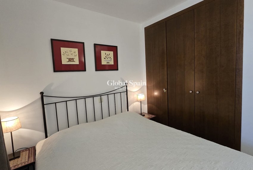 Resale - APARTMENT -
PUNTA PRIMA - Costa Blanca