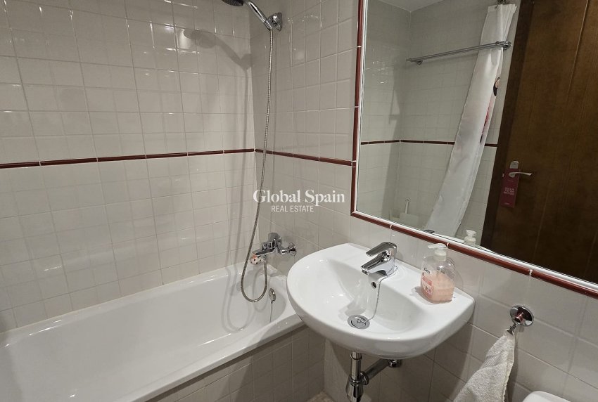 Resale - APARTMENT -
PUNTA PRIMA - Costa Blanca