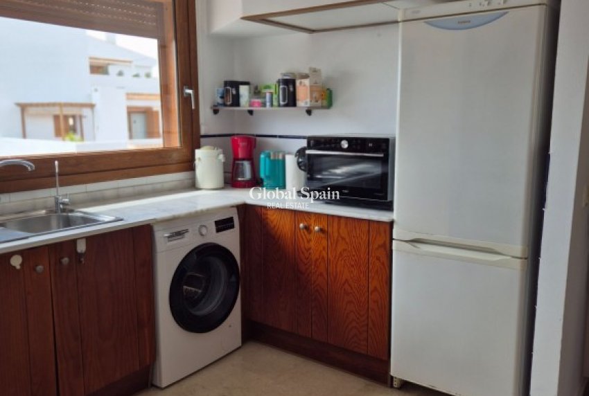 Resale - APARTMENT -
PUNTA PRIMA - Costa Blanca