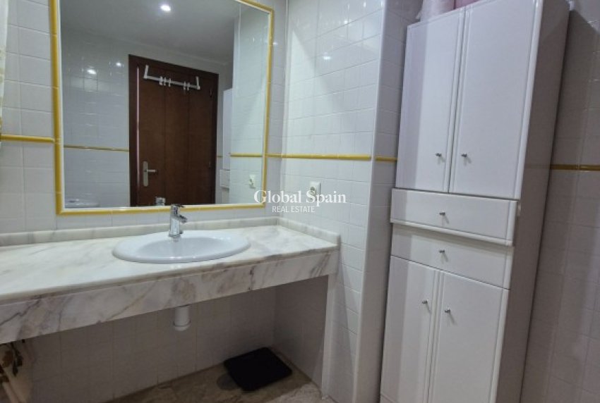 Resale - APARTMENT -
PUNTA PRIMA - Costa Blanca