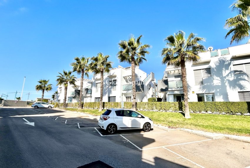 Resale - APARTMENT -
PUNTA PRIMA - Costa Blanca