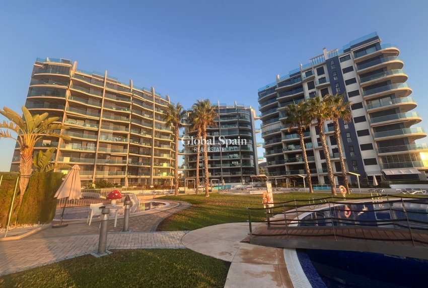 Resale - APARTMENT -
PUNTA PRIMA - Costa Blanca