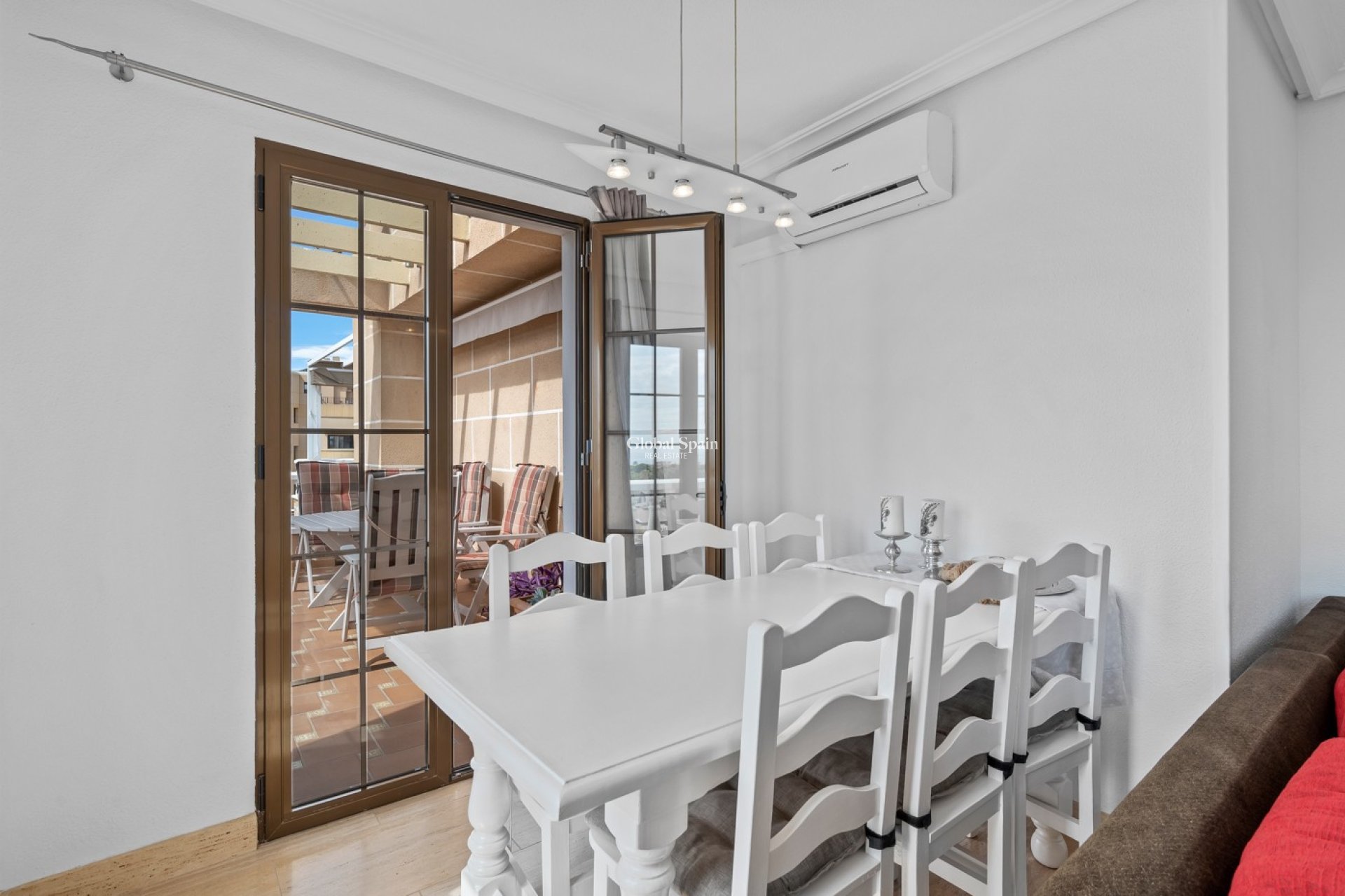 Resale - APARTMENT -
PUNTA PRIMA - Costa Blanca