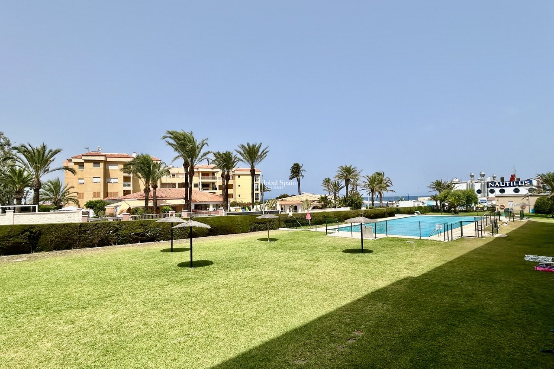 Resale - APARTMENT -
PUNTA PRIMA - Costa Blanca