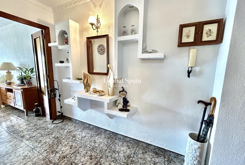 Resale - APARTMENT -
PUNTA PRIMA - Costa Blanca
