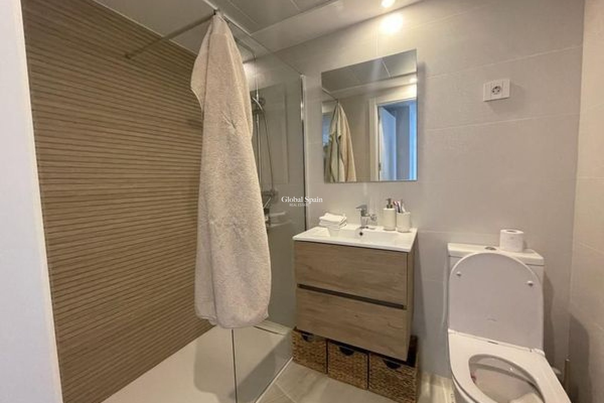Resale - APARTMENT -
PUNTA PRIMA - Costa Blanca