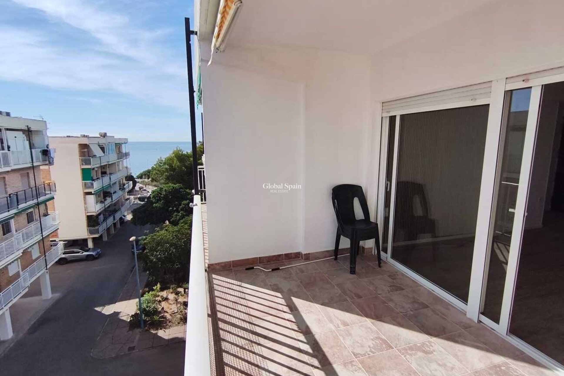Resale - APARTMENT -
PUNTA PRIMA - Costa Blanca