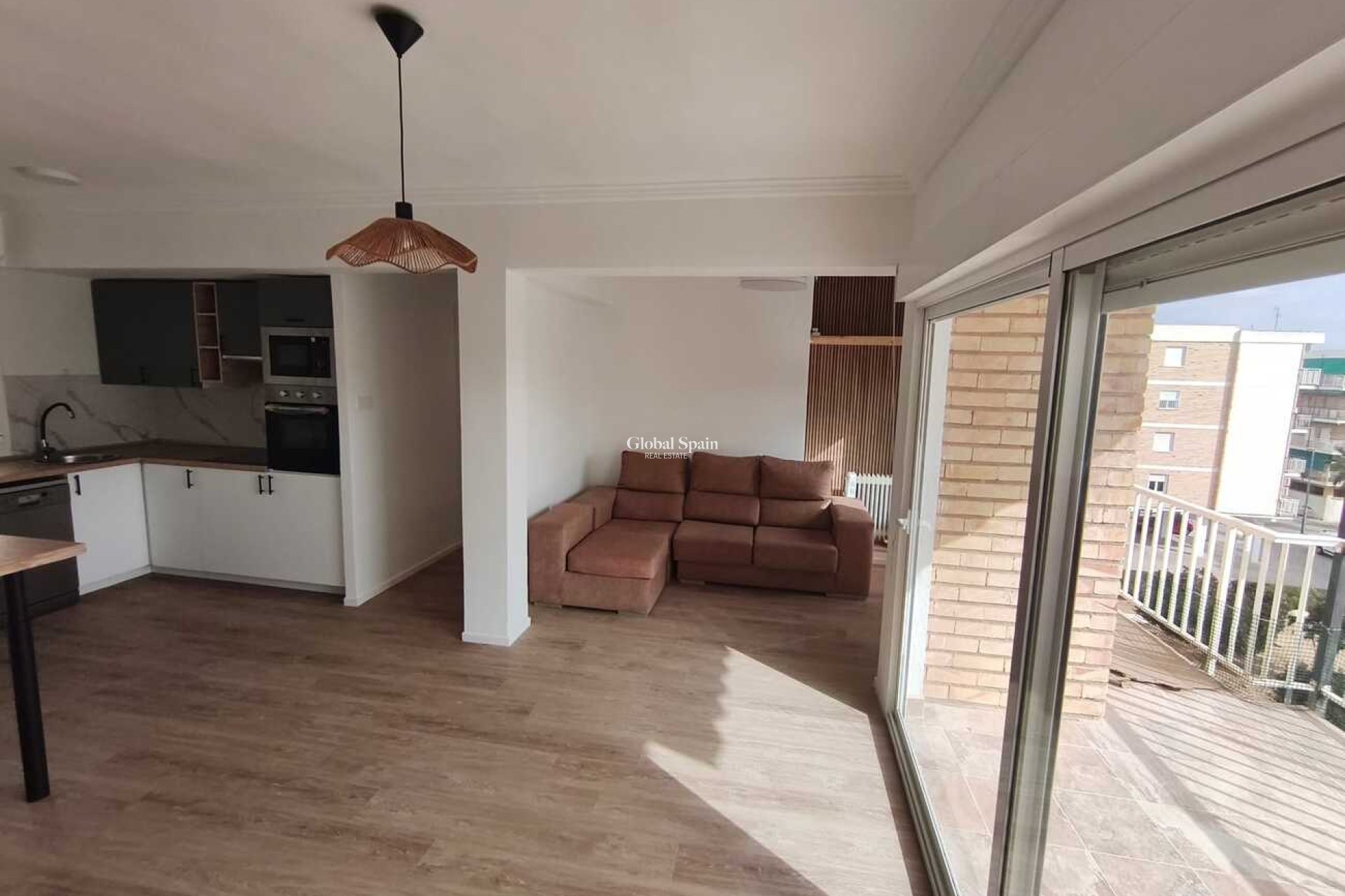Resale - APARTMENT -
PUNTA PRIMA - Costa Blanca