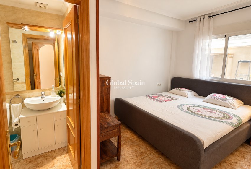 Resale - APARTMENT -
PUNTA PRIMA - Costa Blanca