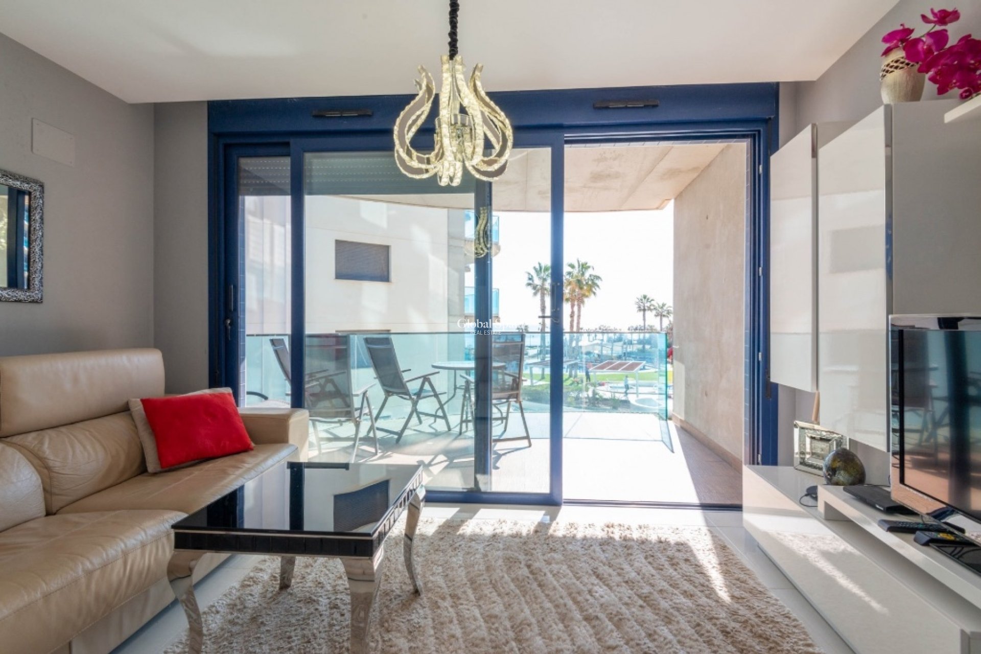 Resale - Apartment -
PUNTA PRIMA