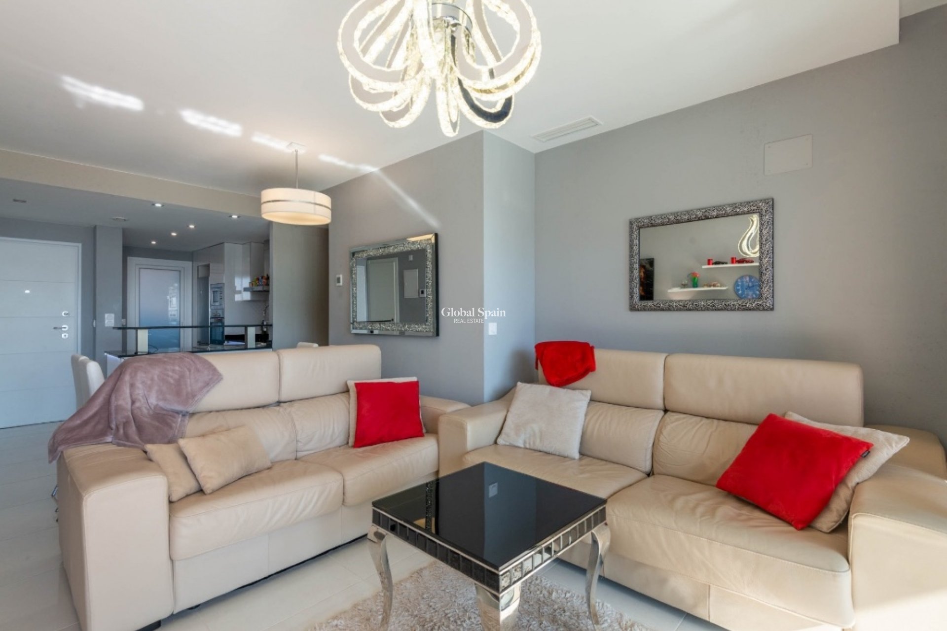 Resale - Apartment -
PUNTA PRIMA