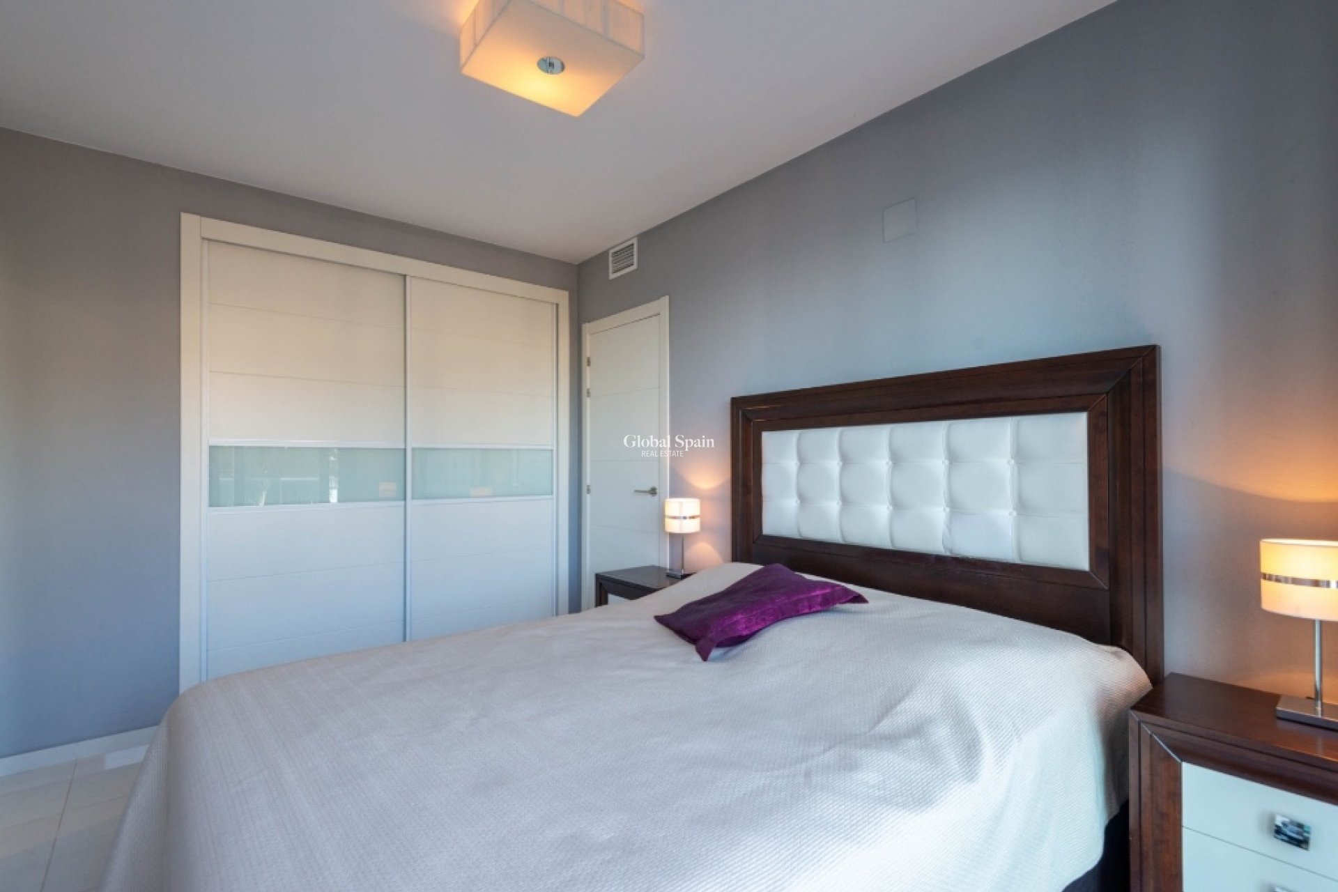 Resale - Apartment -
PUNTA PRIMA