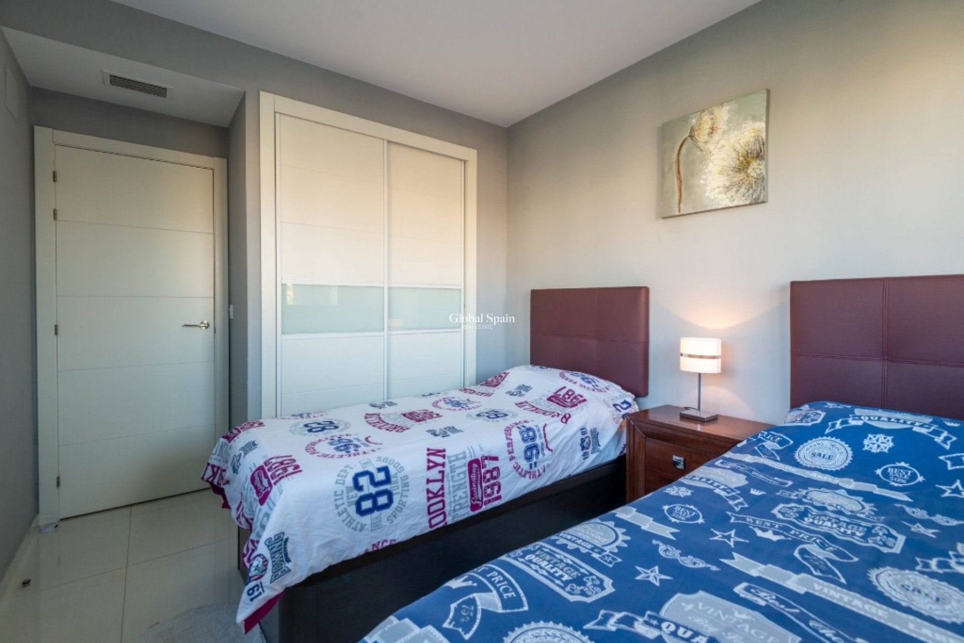 Resale - Apartment -
PUNTA PRIMA
