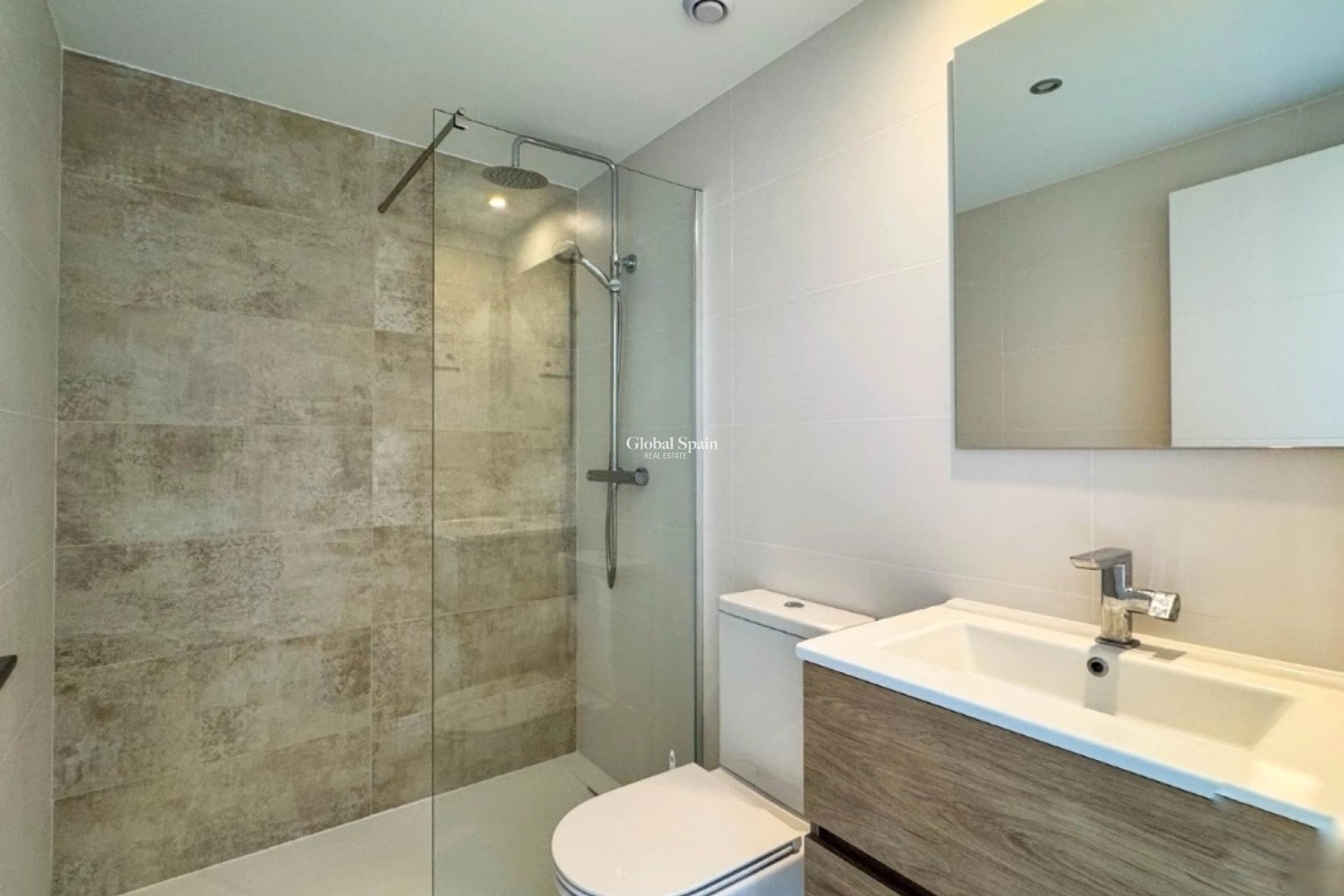 Resale - Apartment -
PUNTA PRIMA