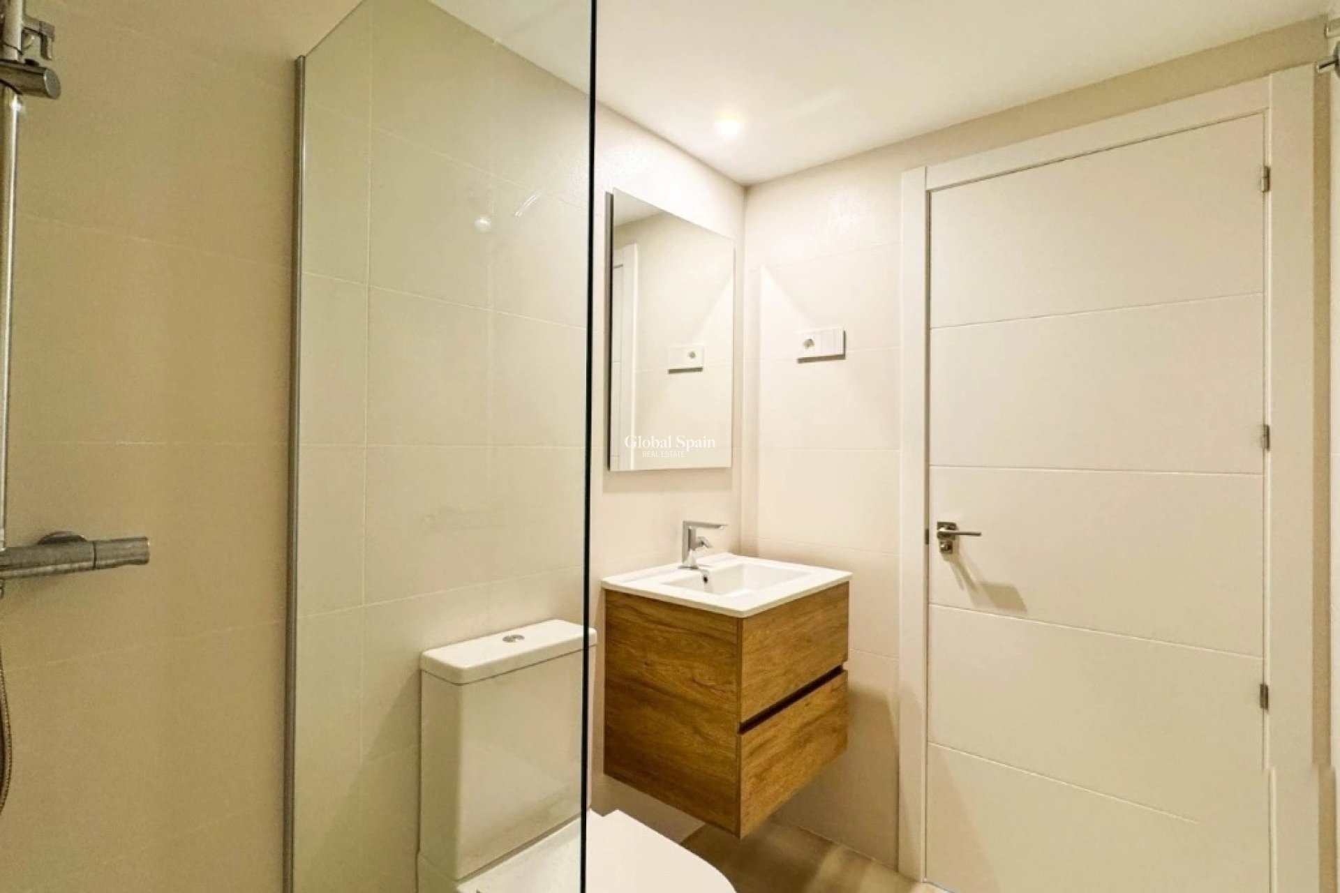 Resale - Apartment -
PUNTA PRIMA