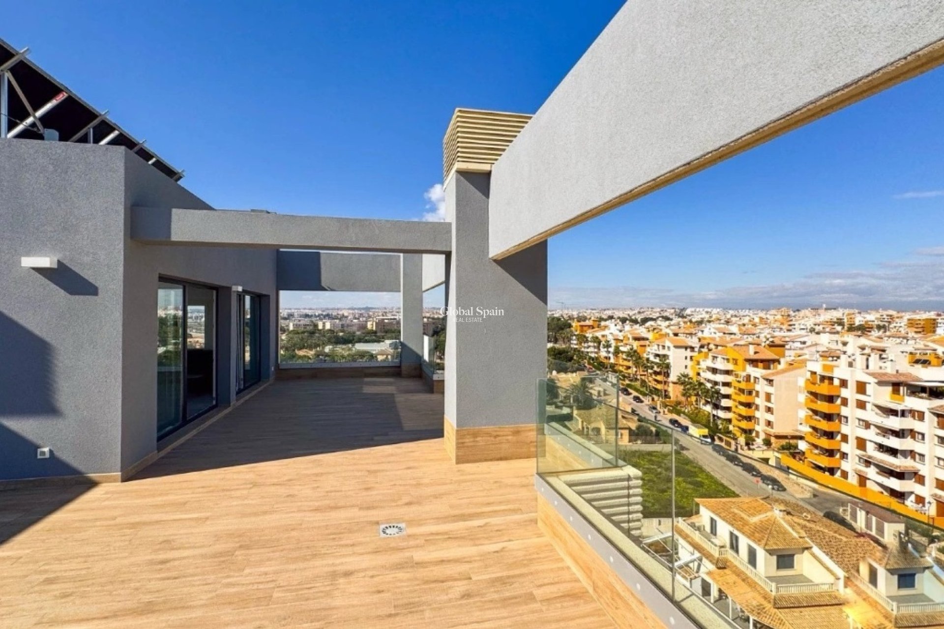 Resale - Apartment -
PUNTA PRIMA