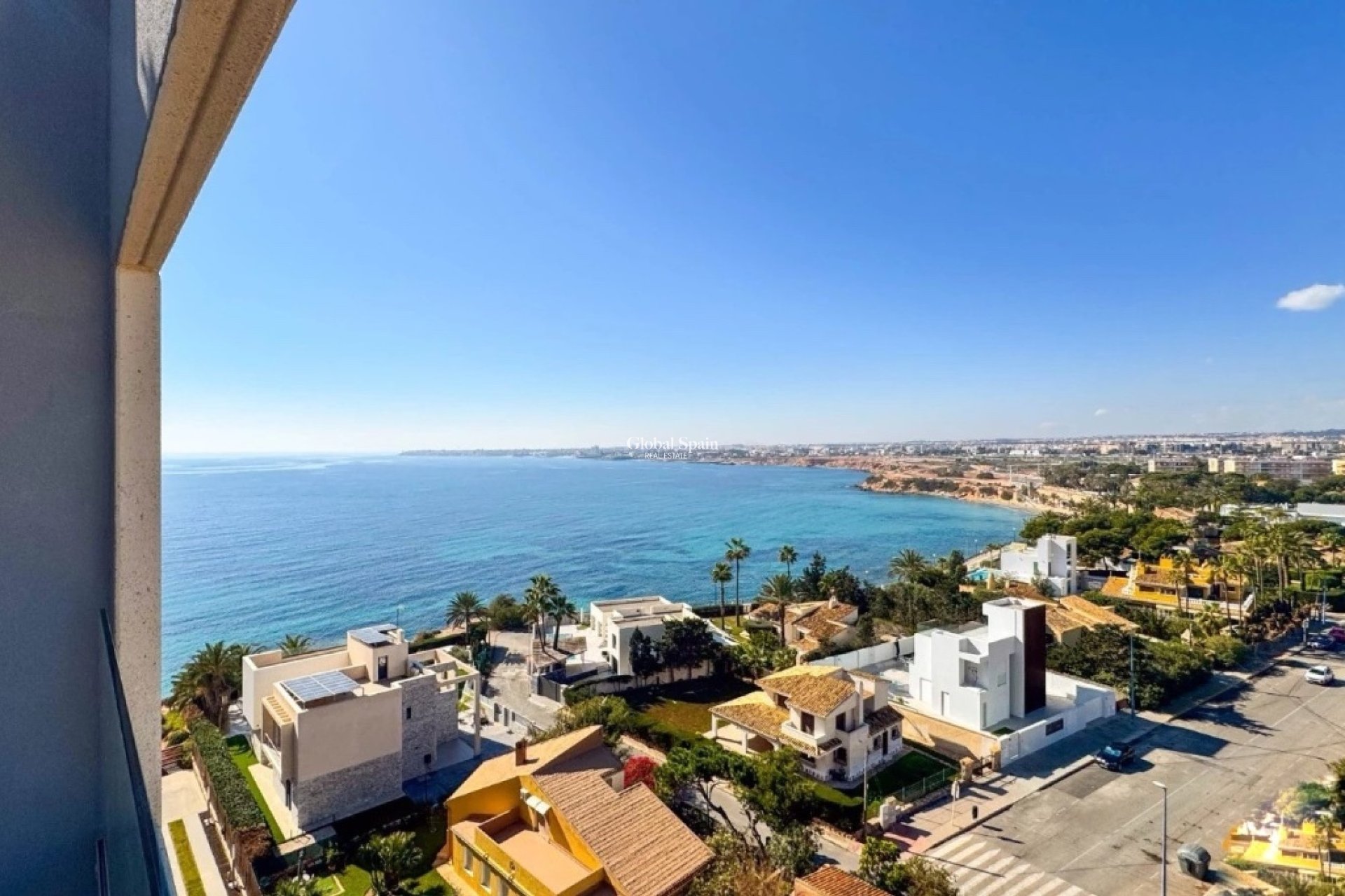 Resale - Apartment -
PUNTA PRIMA