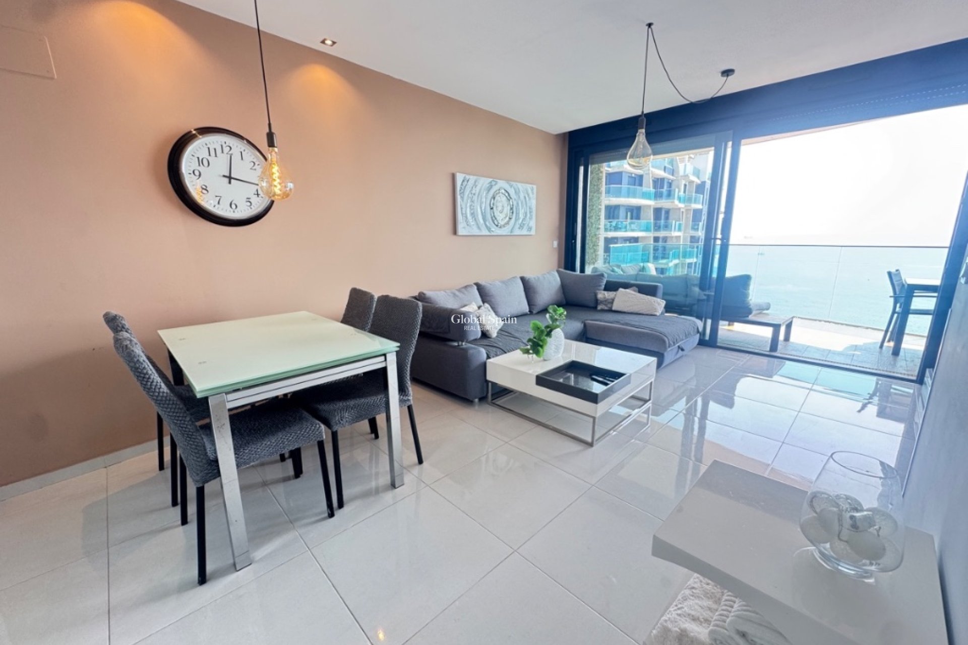 Resale - Apartment -
PUNTA PRIMA
