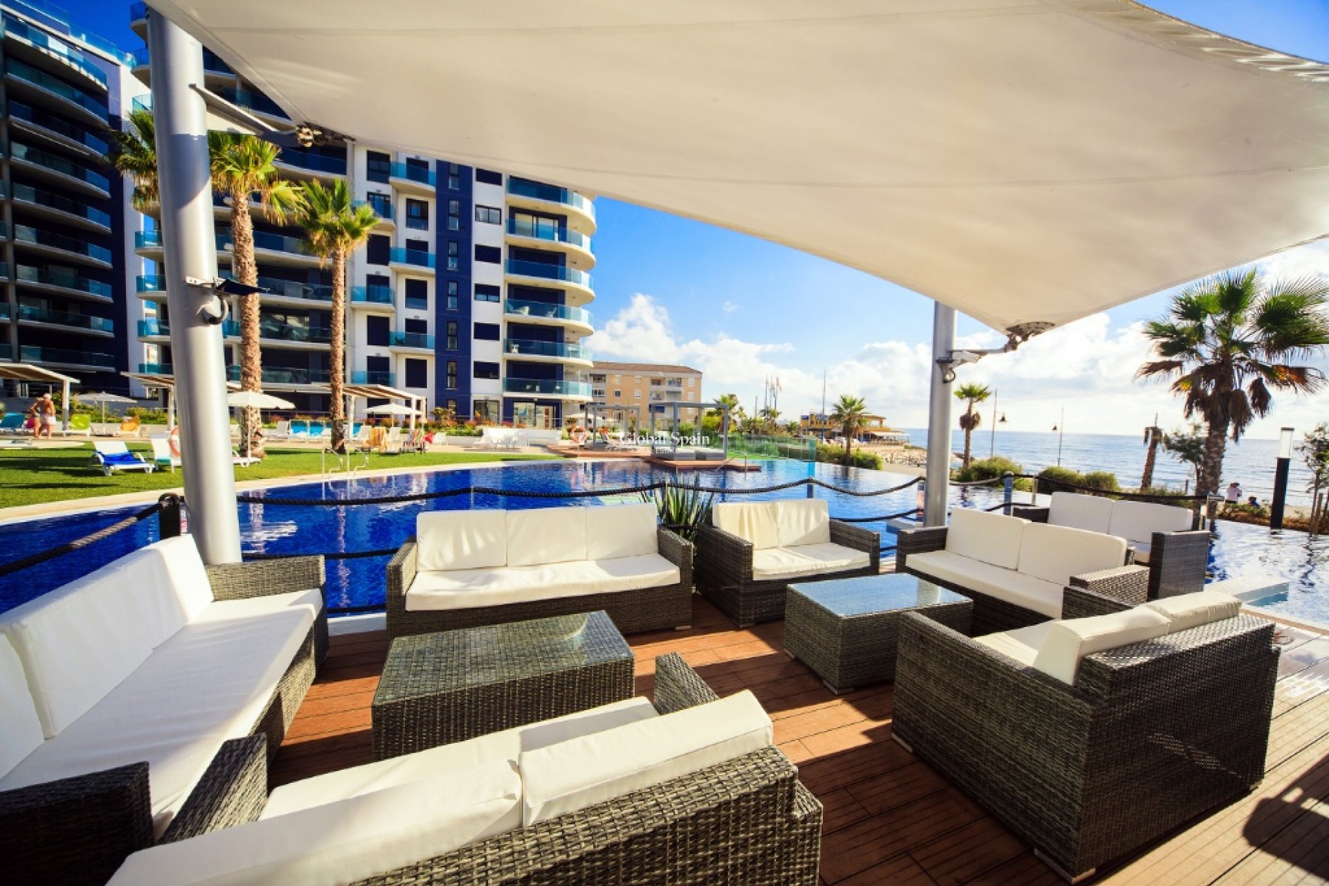 Resale - Apartment -
PUNTA PRIMA