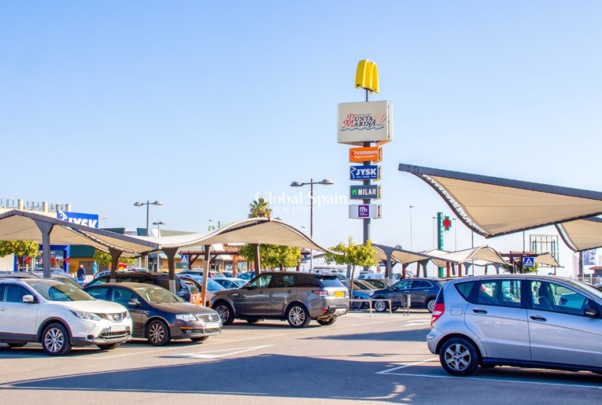 Resale - Apartment -
PUNTA PRIMA