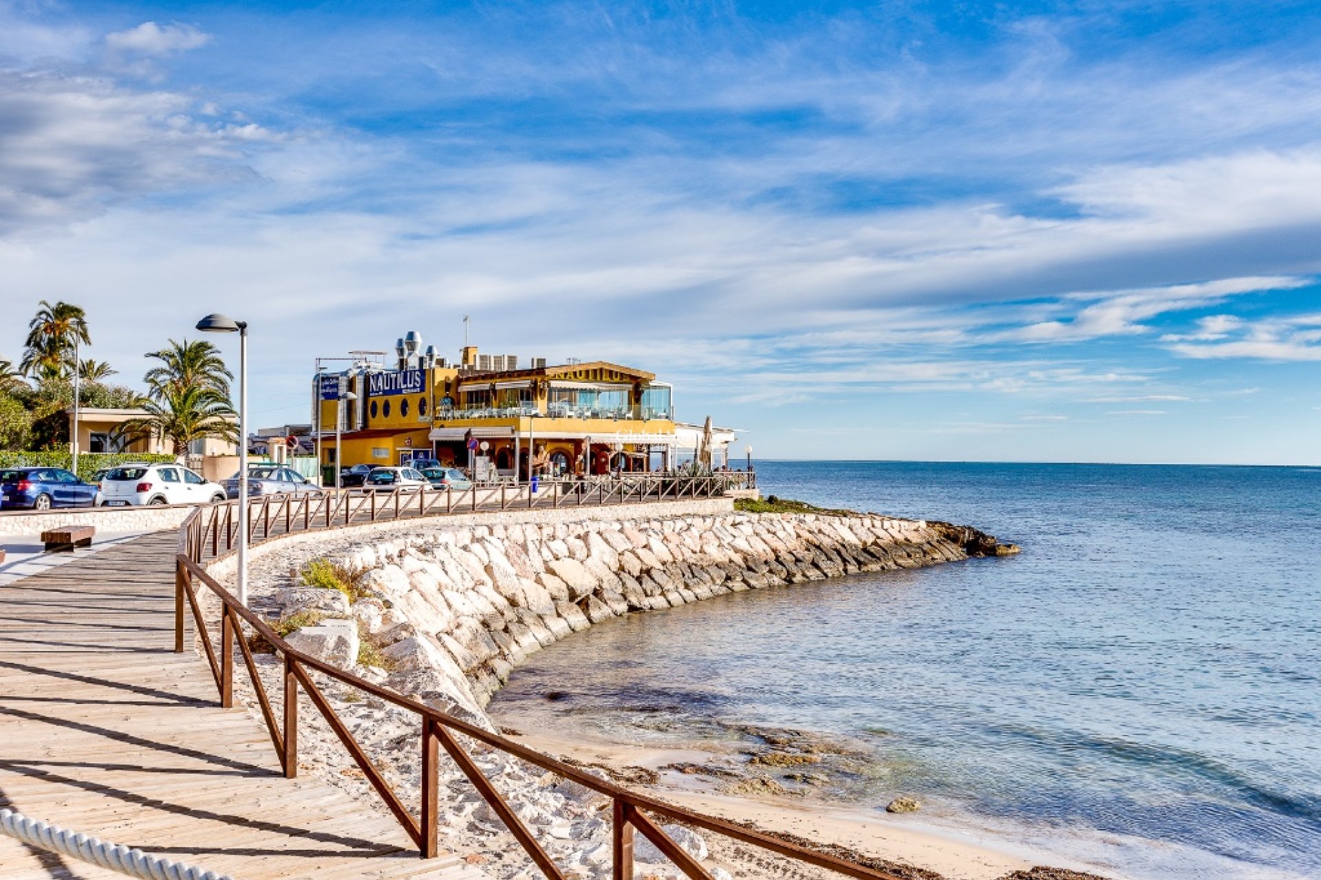 Resale - Apartment -
PUNTA PRIMA