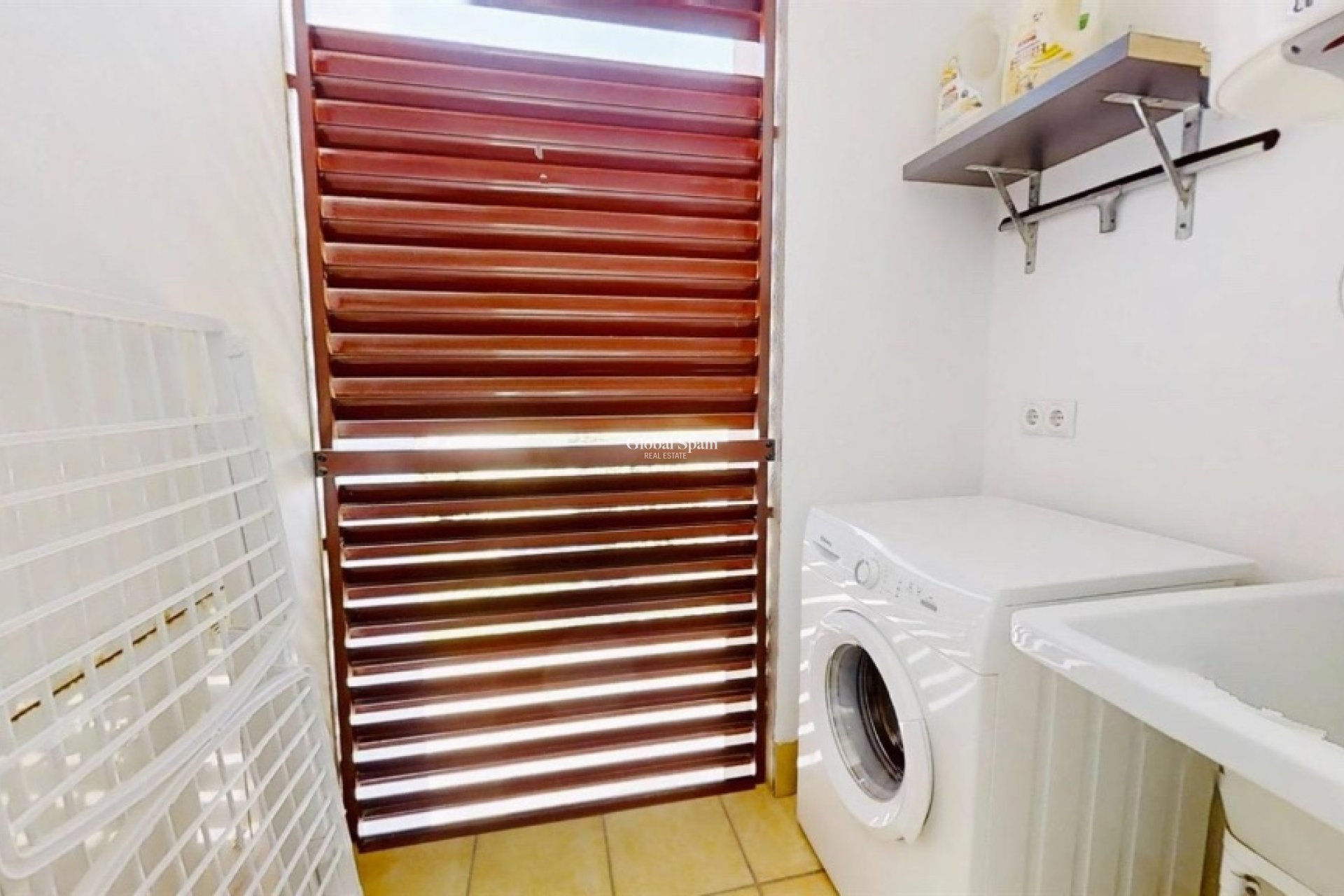 Resale - Apartment -
PUNTA PRIMA